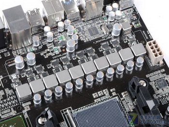 ASUS TUF sabertooth 990FX 121